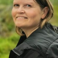 Renate Holden