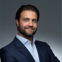 Gregory Brichetti, Caia