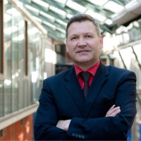 Dirk Neumann