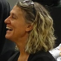 Ana R Dias
