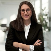 Nina Mahringer