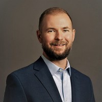 Tyler Roberts, Mba