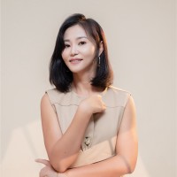 Nancy He