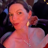 Jayne Carr