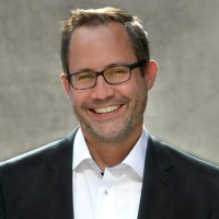 Dr. Stefan Putz