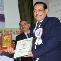 Prof Dr Dipak De