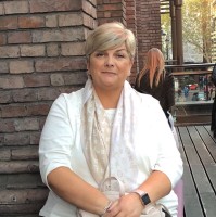 Deirdre Carr
