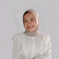 Nadia Ineke Putri