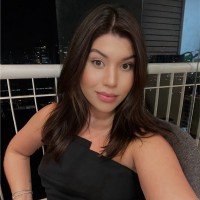 Thays Sousa