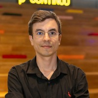 Vinicius R.
