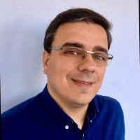 André Lobo