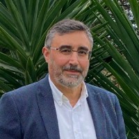 Manuel Flores