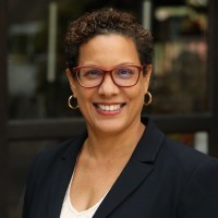 Danielle Curls Bennett