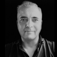 Michel Houtenbos ✓