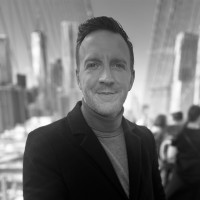 Niklas Holm Theakston
