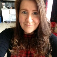 Holly Llewellyn