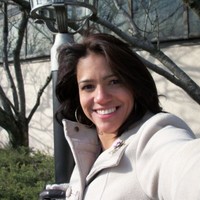 Andréa Vilaça Lopes Moura