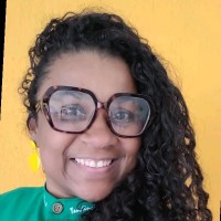 Beatriz Araujo
