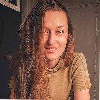 Yana Kliuchnikova