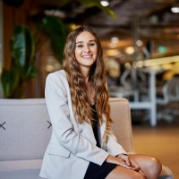 Claudia Cholakian