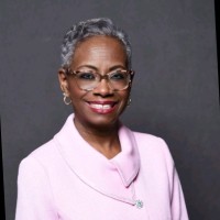 Alicia T Grinage