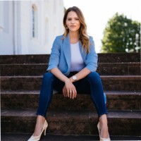 Julia Backes