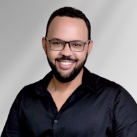 Silas MouraSilas Moura is an Influencer