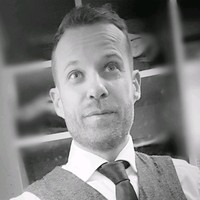 Lars Knuth