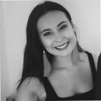 Hollie Farr (Assoc Cipd)