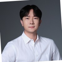 Ukjin Seo