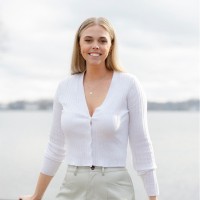 Sarah Holt