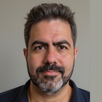 Raphael Gomide