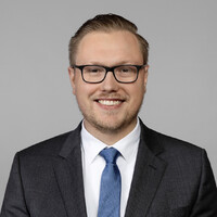 Matthias R.