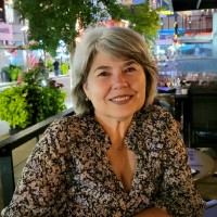 Elizabeth Trompiz F.