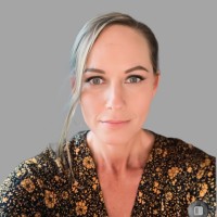 Lara J Peterson