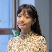 Xinyi Hu
