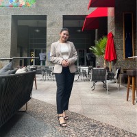 Komang Nia Rahayuni