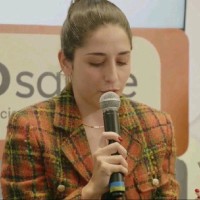 Julia Ferraz