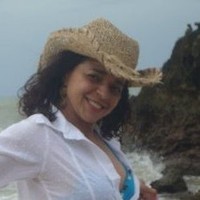 Lia Cruz