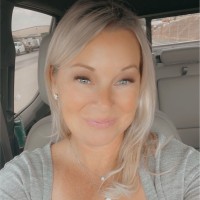 Lesley Garoutte
