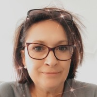 Sandee Llewellyn