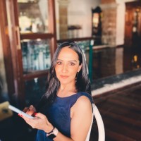 Claudia Morales