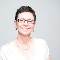 Ros Hoffmann
