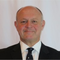 Dr. Jon McClean (乔恩麦克莱恩)