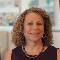 Linda Hughes, Flmi, Acs