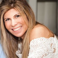 Dra Áurea Lopes