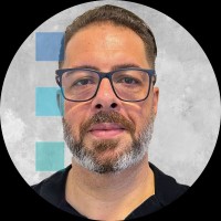 Nilton Oliveira