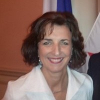 Anne Dickson
