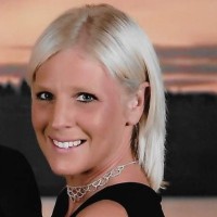 Justine Holt