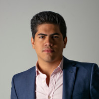 Ari De La Torre